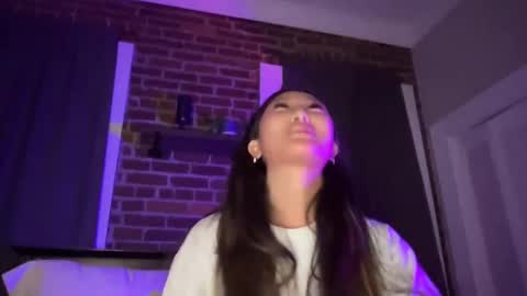 Snapshot of daisykimvip chatting on February 7, 2:29 am Daisy Kim online show from February 7, 2:29 am