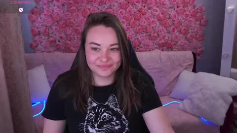 daisymoonn online show from May 6, 7:13 am