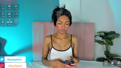 Snapshot of daisytaylor_ chatting on October 9, 12:36 pm Daisy online show from October 9, 12:36 pm