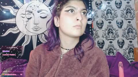 Snapshot of dak_7 chatting on January 10, 5:26 am    --  -- help me reach 100 hands up  online show from January 10, 5:26 am