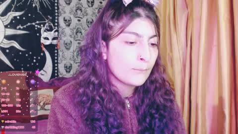 Snapshot of dak_7 chatting on January 16, 1:37 am    --  -- help me reach 100 hands up  online show from January 16, 1:37 am