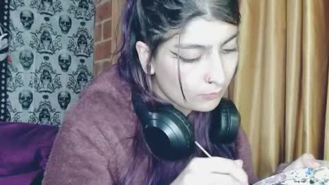 Snapshot of dak_7 chatting on February 14, 2:28 am    --  -- help me reach 100 hands up  online show from February 14, 2:28 am