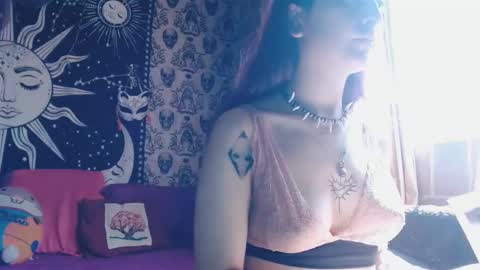 Snapshot of dak_7 chatting on February 19, 7:59 pm    --  -- help me reach 100 hands up  online show from February 19, 7:59 pm