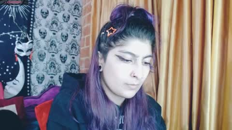 Snapshot of dak_7 chatting on March 11, 5:49 am    --  -- help me reach 100 hands up  online show from March 11, 5:49 am