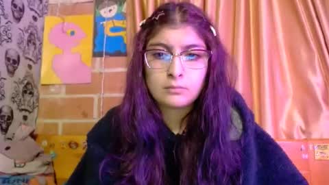 Snapshot of dak_7 chatting on September 16, 2:23 am    --  -- help me reach 100 hands up  online show from September 16, 2:23 am