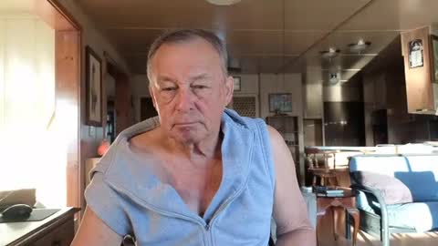 dakit online show from October 15, 2:50 pm