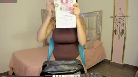 Snapshot of dakota_jenkins chatting on January 25, 1:52 pm janeth online show from January 25, 1:52 pm