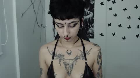 Snapshot of dakota_krall_ chatting on January 31, 8:01 am dakota online show from January 31, 8:01 am