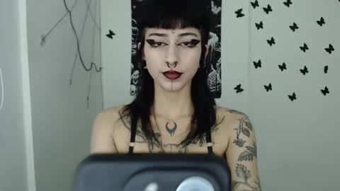 Snapshot of dakota_krall_ chatting on February 8, 12:28 am dakota online show from February 8, 12:28 am