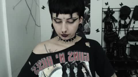 Snapshot of dakota_krall_ chatting on October 23, 2:33 am dakota online show from October 23, 2:33 am