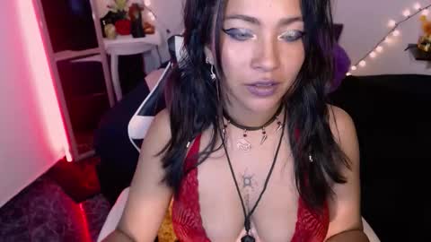 Snapshot of dakota_ro chatting on September 12, 9:15 pm Caroliina online show from September 12, 9:15 pm