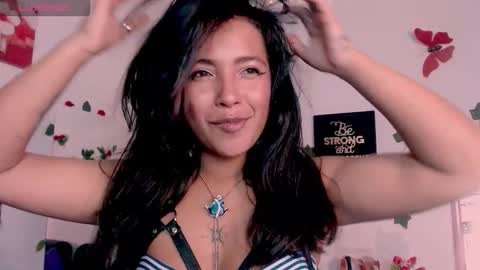 Snapshot of dakota_ro chatting on September 29, 5:18 pm Caroliina online show from September 29, 5:18 pm
