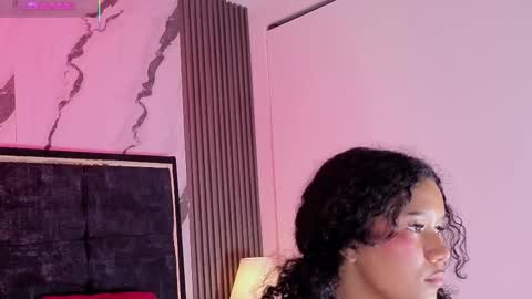 Snapshot of dakota_wildd chatting on November 28, 9:50 pm Miss Mrs Blake online show from November 28, 9:50 pm