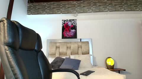 dakotarobbins_ online show from January 5, 2:19 pm