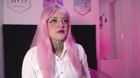 Daakota  online show from March 29, 11:43 am