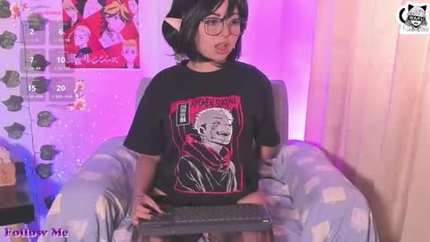 Snapshot of dakotta_rosee chatting on October 13, 9:37 pm  Isabella   independent model help me get 100 satisfied  online show from October 13, 9:37 pm