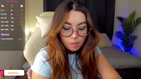 Snapshot of dakottaa__ chatting on September 12, 11:37 pm dakottaa__ online show from September 12, 11:37 pm