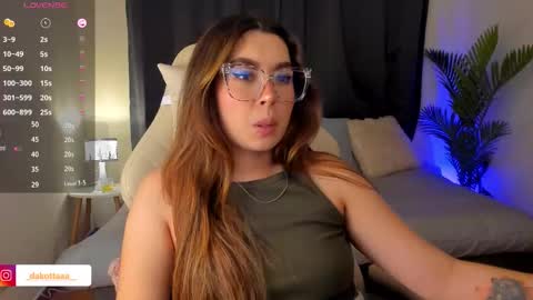 Snapshot of dakottaa__ chatting on November 8, 11:47 pm dakottaa__ online show from November 8, 11:47 pm