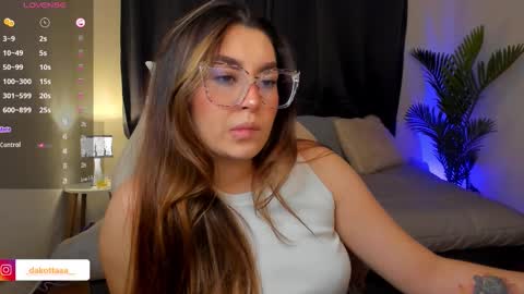 Snapshot of dakottaa__ chatting on November 19, 11:38 pm dakottaa__ online show from November 19, 11:38 pm