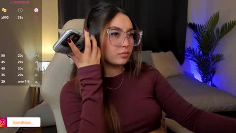 Snapshot of dakottaa__ chatting on November 25, 11:38 pm dakottaa__ online show from November 25, 11:38 pm