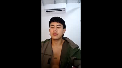 Snapshot of dalejo02 chatting on December 22, 12:51 am dalejo02 online show from December 22, 12:51 am