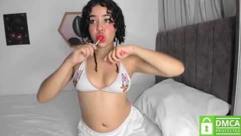 Snapshot of dalhila chatting on October 23, 1:38 am D A L H I L A online show from October 23, 1:38 am