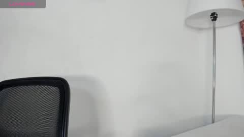 Snapshot of dalhila chatting on November 19, 12:10 am D A L H I L A online show from November 19, 12:10 am