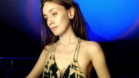 Snapshot of dalia_peach chatting on December 3, 6:17 pm Dalia online show from December 3, 6:17 pm