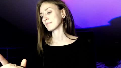 Snapshot of dalia_peach chatting on December 11, 1:17 pm Dalia online show from December 11, 1:17 pm