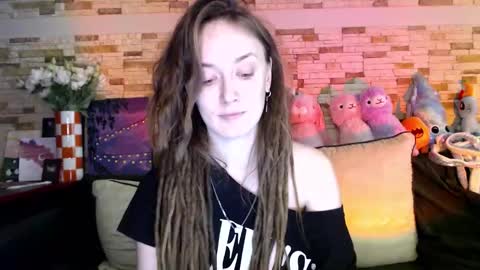 Snapshot of dalia_peach chatting on September 25, 9:24 am Dalia online show from September 25, 9:24 am