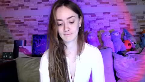 Snapshot of dalia_peach chatting on October 6, 9:07 am Dalia online show from October 6, 9:07 am