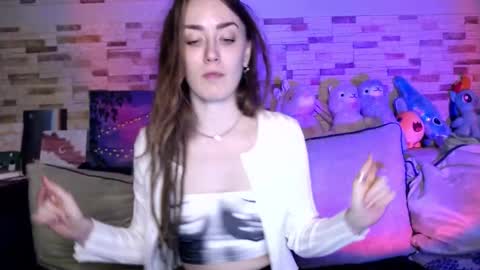 Snapshot of dalia_peach chatting on October 9, 9:18 am Dalia online show from October 9, 9:18 am