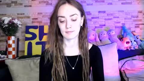 Snapshot of dalia_peach chatting on October 15, 9:31 am Dalia online show from October 15, 9:31 am