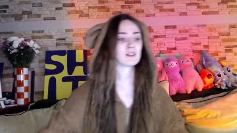 Snapshot of dalia_peach chatting on October 16, 9:32 am Dalia online show from October 16, 9:32 am