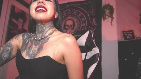 dalia_vorhees online show from December 20, 1:02 am