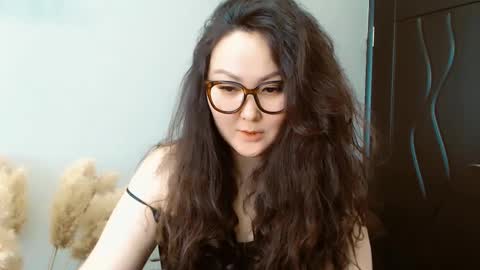 Snapshot of dalidayes chatting on January 18, 6:03 am Dali online show from January 18, 6:03 am