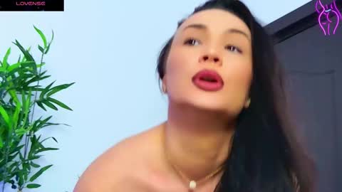 daliyaa_ online show from October 24, 5:48 am