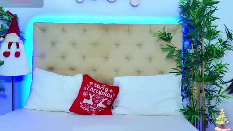 daliyaa_ online show from December 22, 1:08 pm