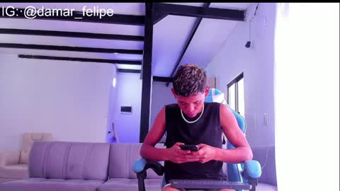 Snapshot of damar_felipe chatting on February 7, 2:04 pm damar_felipe online show from February 7, 2:04 pm