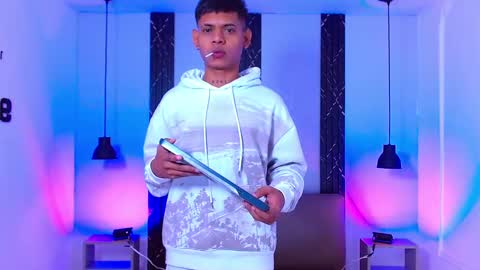 Snapshot of damar_felipe chatting on September 17, 4:25 am damar_felipe online show from September 17, 4:25 am