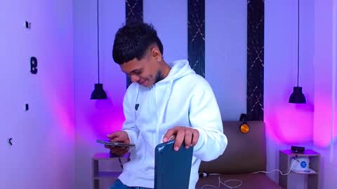 Snapshot of damar_felipe chatting on October 12, 4:11 am damar_felipe online show from October 12, 4:11 am