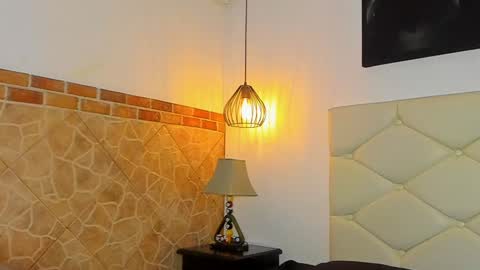         online show from February 4, 3:44 am