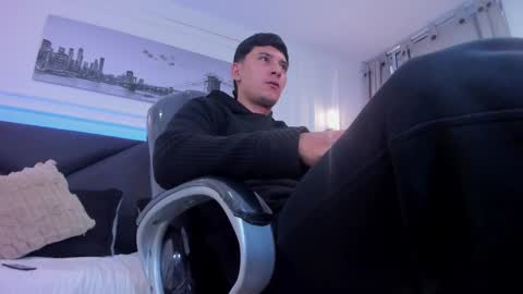 DAMIAN online show from December 16, 12:32 pm