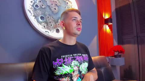 Snapshot of damian__oliver chatting on December 24, 6:22 am Damian Oliver online show from December 24, 6:22 am