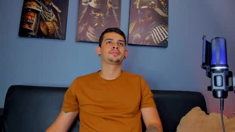 Snapshot of damian__oliver chatting on February 24, 2:08 am Damian Oliver online show from February 24, 2:08 am