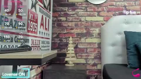 damian_shakur online show from January 9, 11:46 am