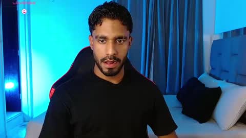 Snapshot of damiano_walker chatting on November 13, 4:00 am damiano_walker online show from November 13, 4:00 am