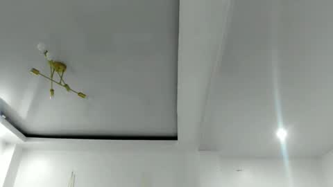 Snapshot of damnperfectxx chatting on December 4, 2:43 am damnperfectxx online show from December 4, 2:43 am