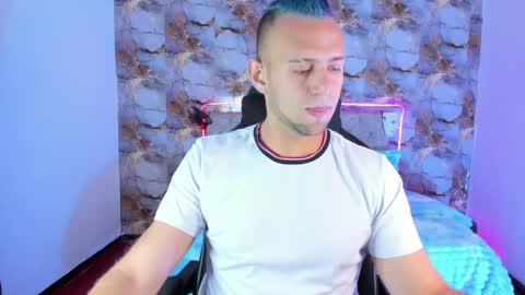 Damon bakert online show from April 22, 2:51 pm