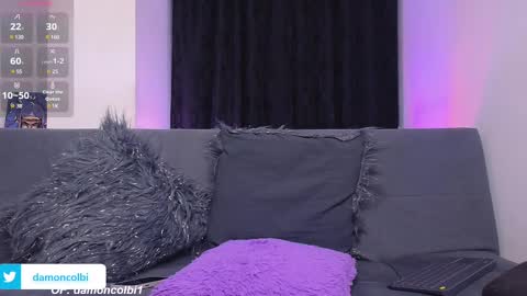 Snapshot of damoncolbi chatting on February 20, 12:41 am damoncolbi online show from February 20, 12:41 am